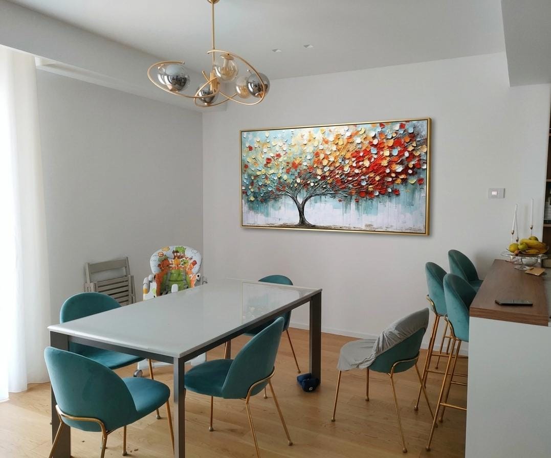 Rendering salotto con dipinto albero colorato